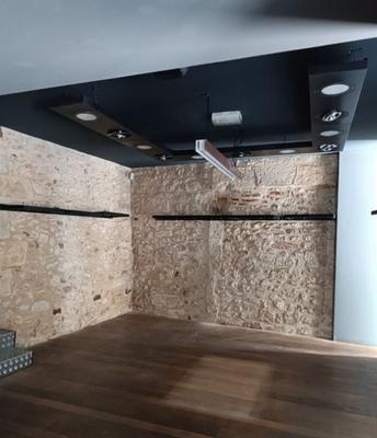 Local commercial - 318 m²