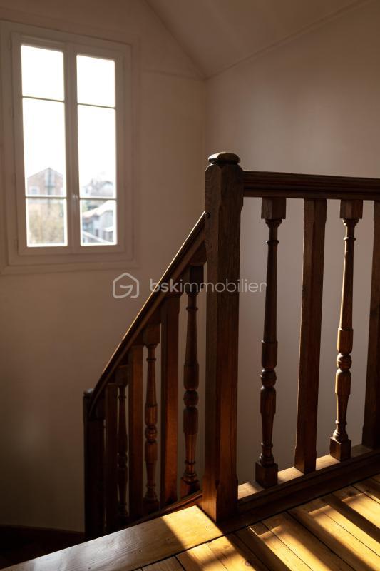 Maison - 170 m² - 9 pièces