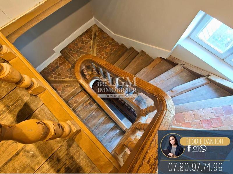 Demeure - 265 m² - 7 pièces