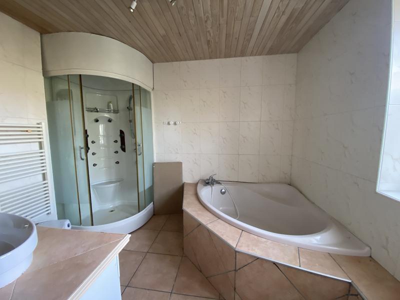 Maison ancienne - 250 m² - 9 pièces