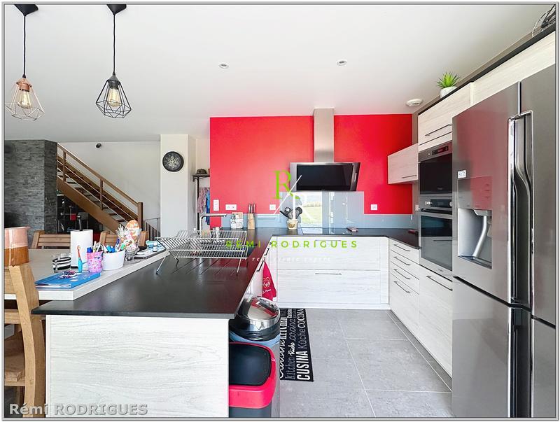 Maison - 196 m² - 7 pièces