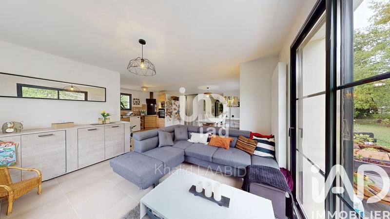 Maison - 98 m² - 4 pièces