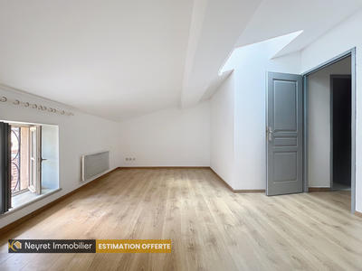 Appartement - 84 m² - 3 pièces