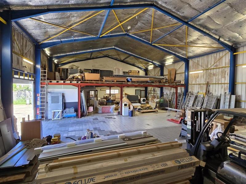 Bureau - 456 m² - 2 pièces