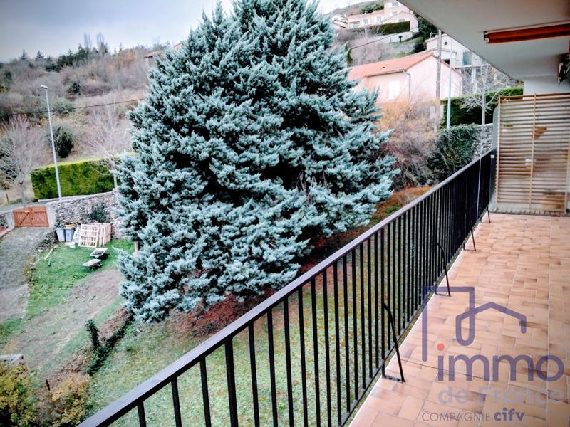 Appartement - 79 m² - 5 pièces