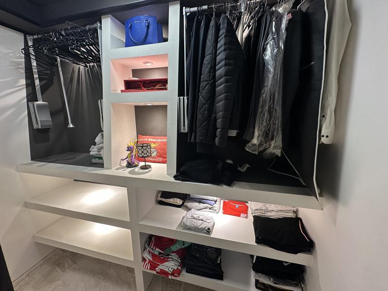 Maison - 263 m² - 7 pièces