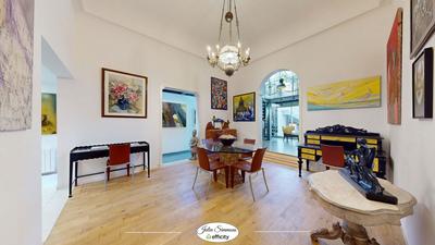 Loft - 137 m² - 5 pièces