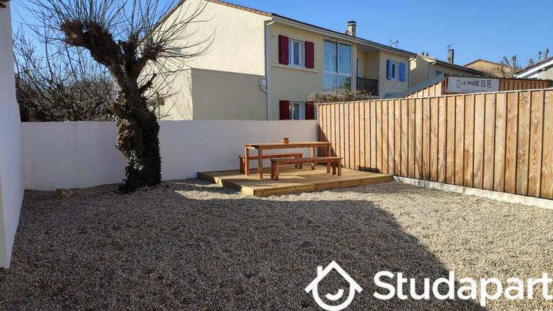 Chambre - 11 m² - 1 pièce