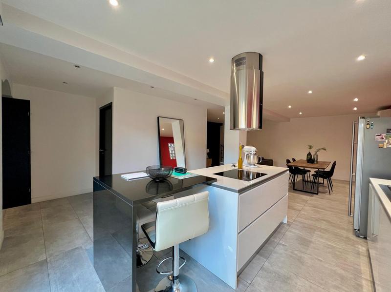 Maison - 96 m² - 4 pièces