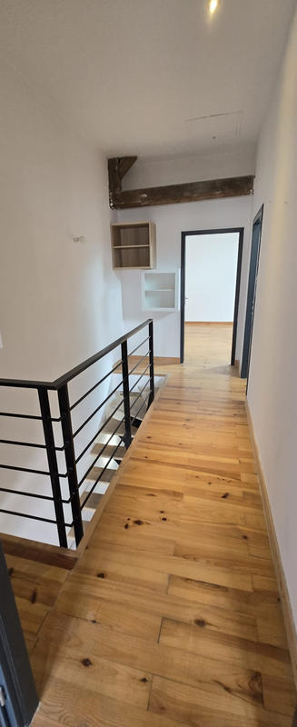 Loft - 153 m² - 5 pièces