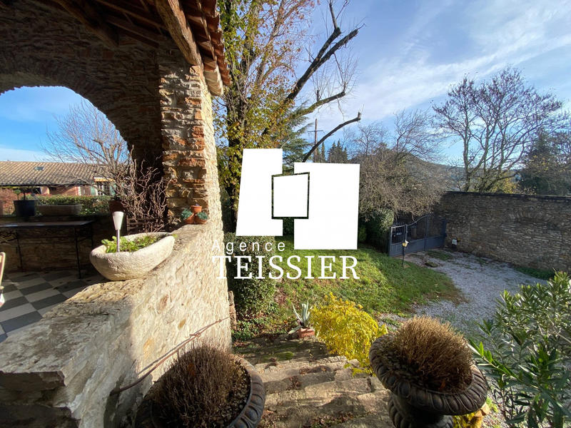 Maison - 181 m² - 6 pièces