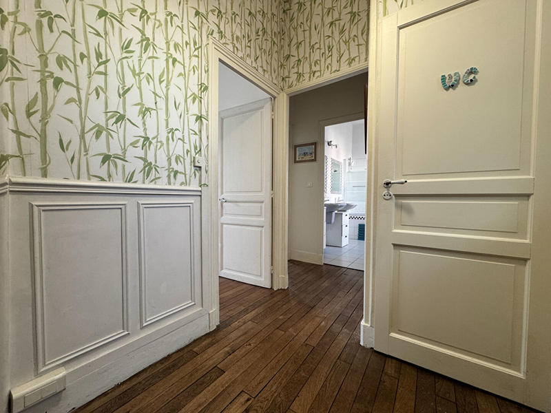 Maison - 184 m² - 8 pièces