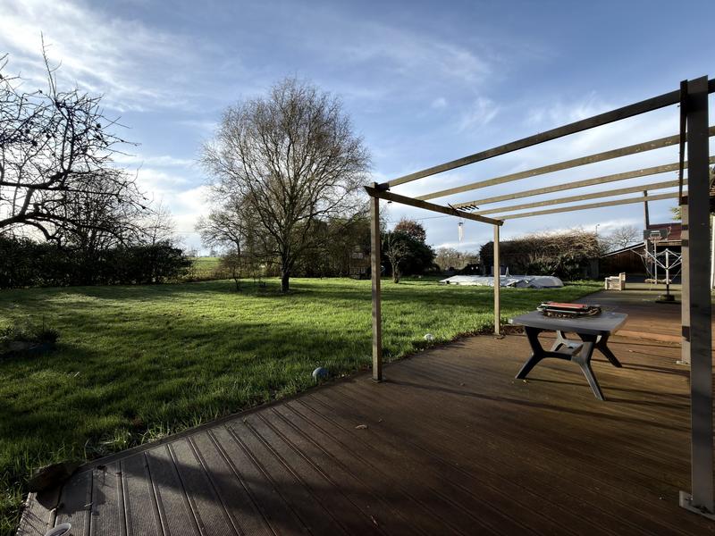 Maison - 261 m² - 8 pièces