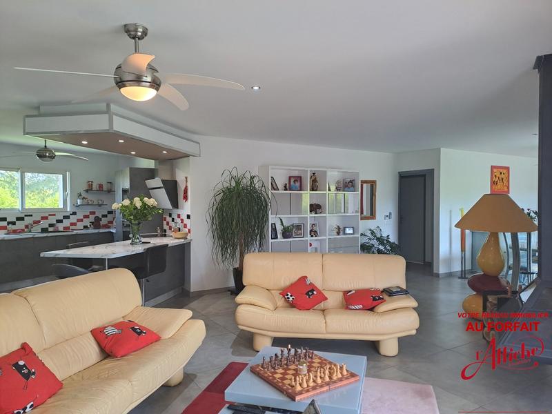 Maison - 142 m² - 4 pièces