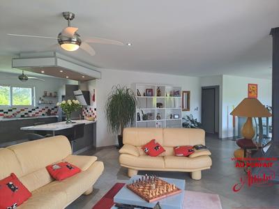 Maison - 142 m² - 4 pièces