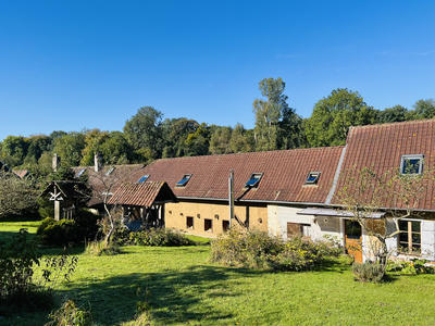 Maison - 235 m² - 8 pièces