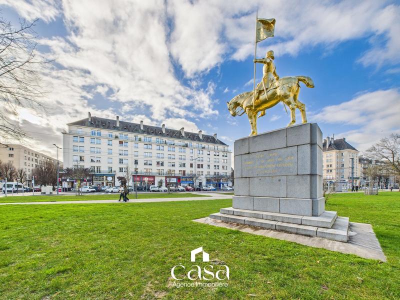 Appartement - 80 m² - 4 pièces