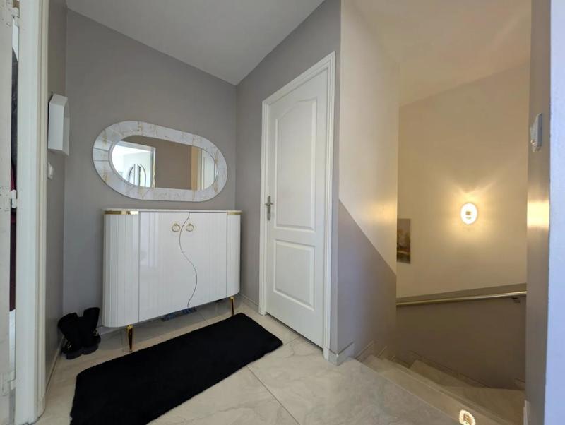 Maison - 196 m² - 6 pièces