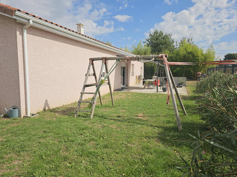 Maison - 90 m² - 5 pièces