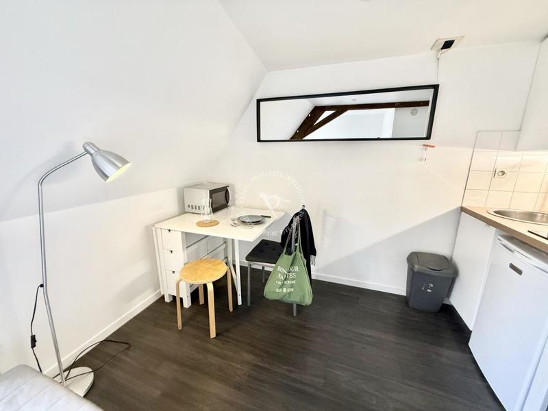 Studio - 11 m² - 1 pièce