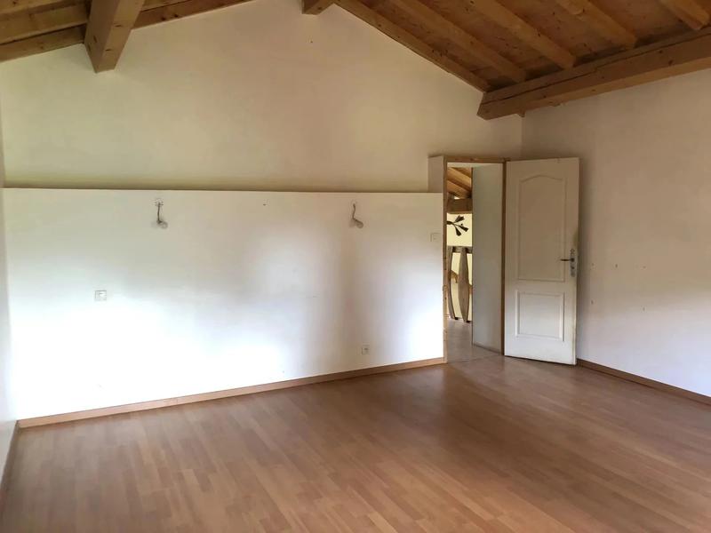 Maison - 235 m² - 5 pièces