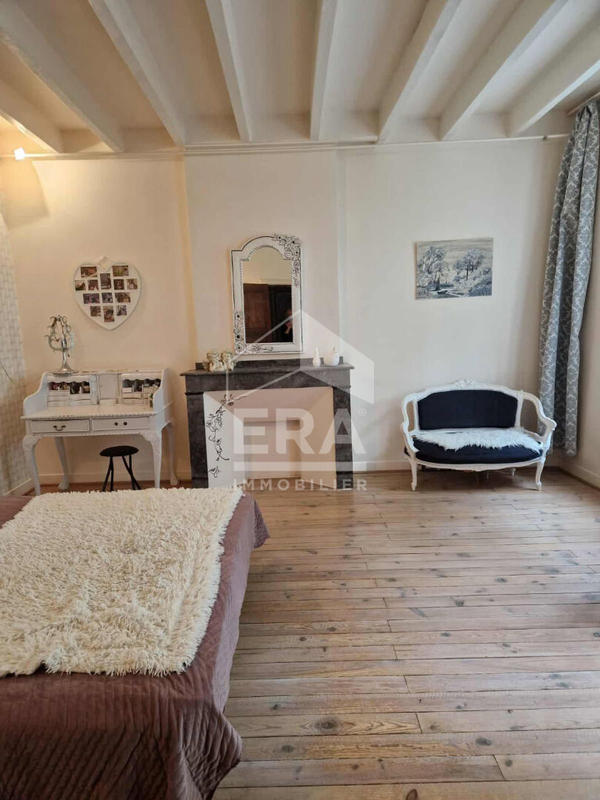 Maison - 440 m² - 7 pièces