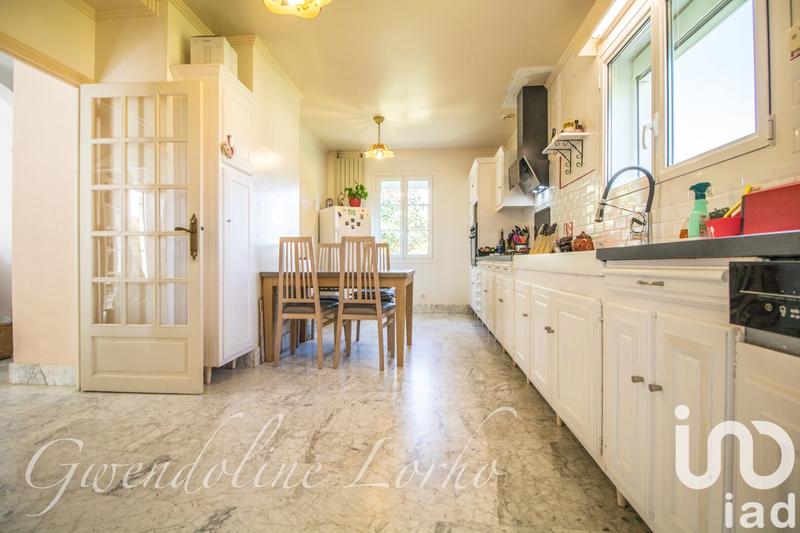 Maison - 215 m² - 7 pièces