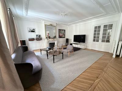 Appartement - 145 m² - 4 pièces