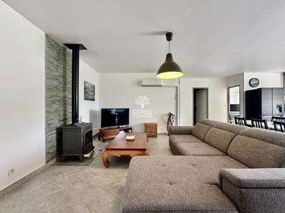 Villa - 143 m² - 5 pièces