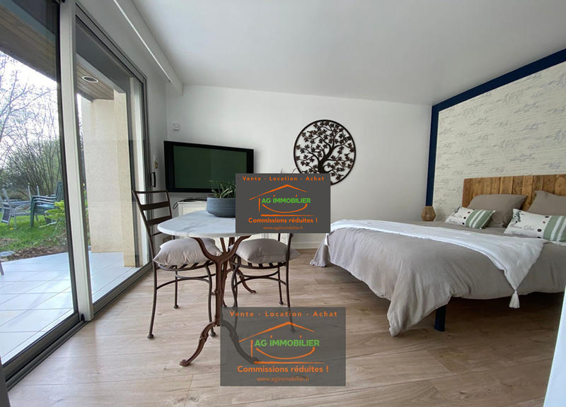 Maison - 341 m² - 9 pièces