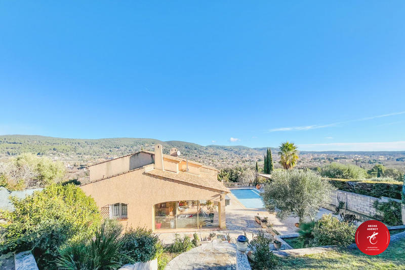 Villa - 144 m² - 5 pièces