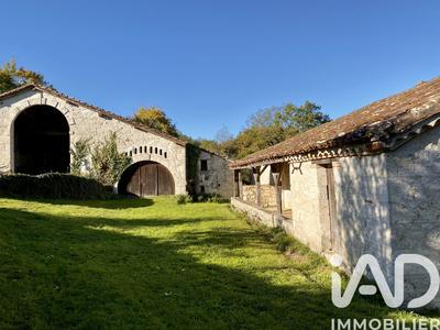 Maison - 220 m² - 12 pièces