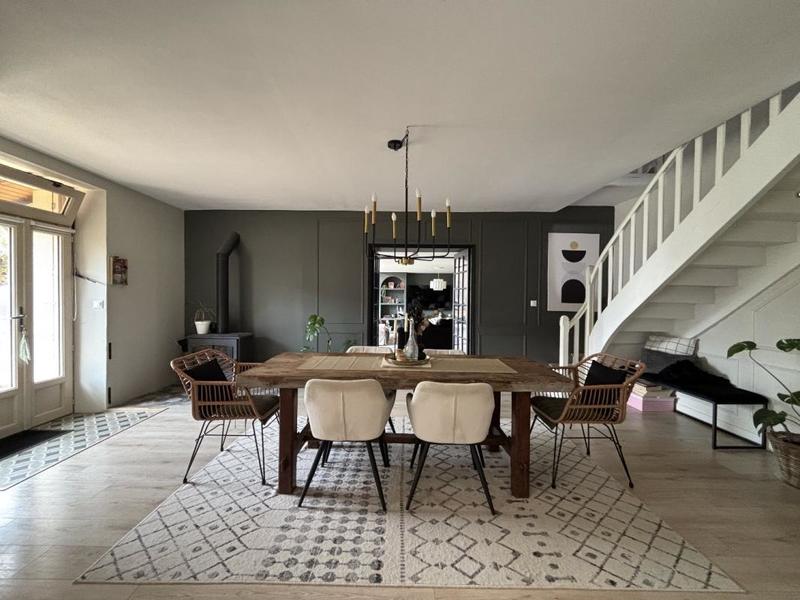 Maison - 180 m² - 5 pièces