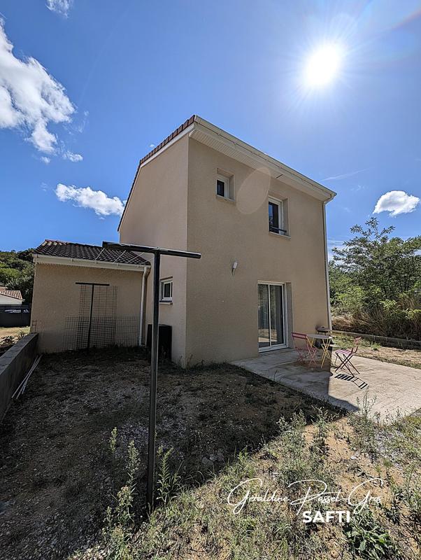 Maison - 84 m² - 4 pièces