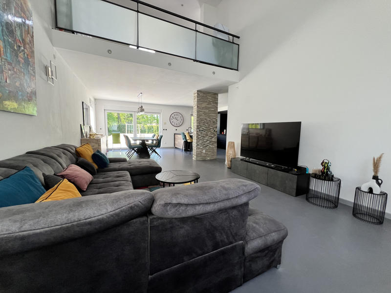 Maison - 163 m² - 6 pièces