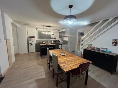 Maison - 93 m² - 4 pièces