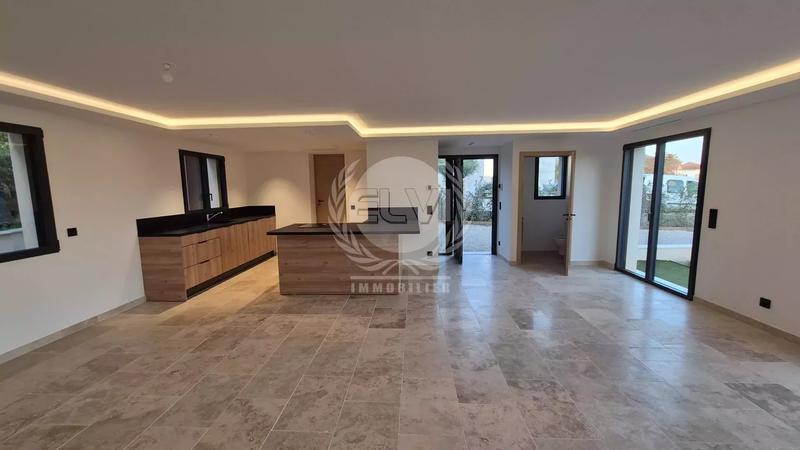 Maison - 146 m² - 5 pièces