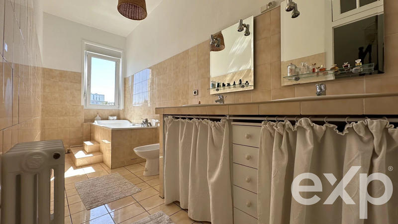 Maison - 190 m² - 7 pièces