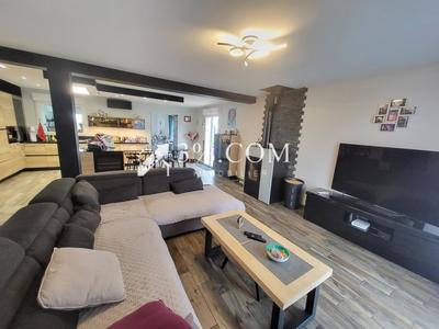 Maison - 230 m² - 10 pièces