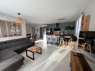 Villa - 85 m² - 5 pièces