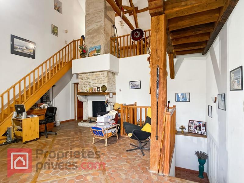 Maison - 353 m² - 9 pièces