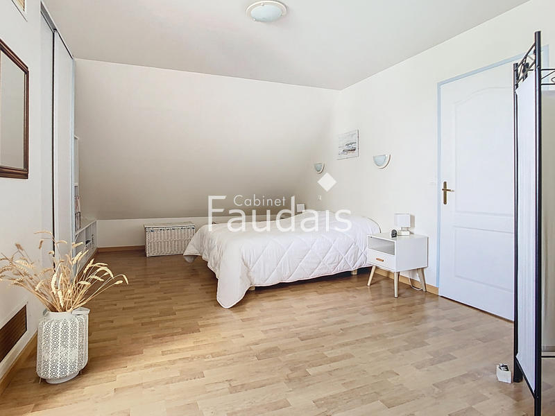 Maison - 137 m² - 6 pièces