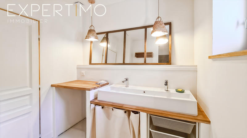 Maison - 182 m² - 7 pièces