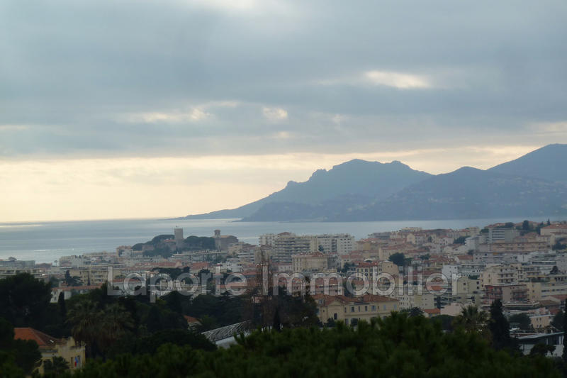 Appartement - 110 m² - 4 pièces