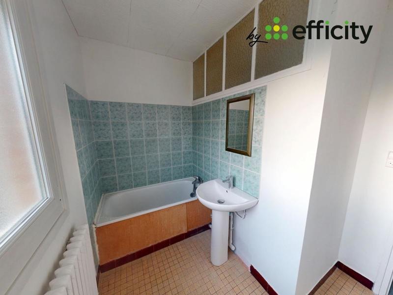 Maison - 76 m² - 5 pièces