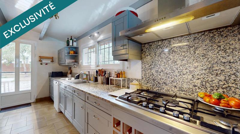 Maison - 203 m² - 7 pièces