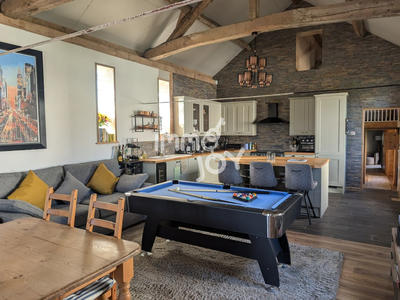 Maison de village - 360 m² - 10 pièces