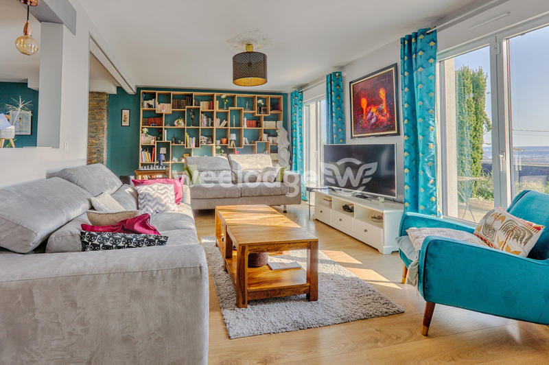 Maison - 213 m² - 6 pièces