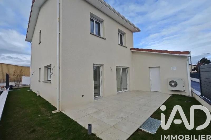 Maison - 102 m² - 5 pièces