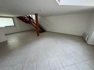 Appartement - 98 m² - 5 pièces